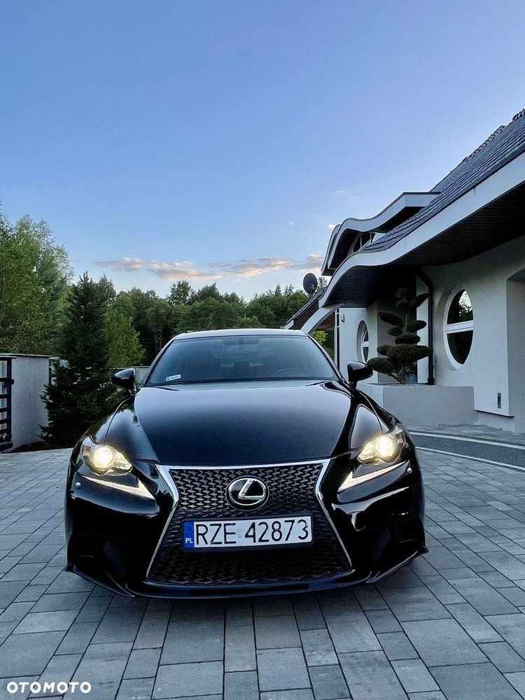 Lexus IS 250 F Sport - 1