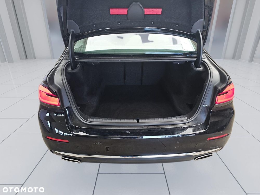 BMW Seria 5 520d xDrive MHEV Luxury Line - 16