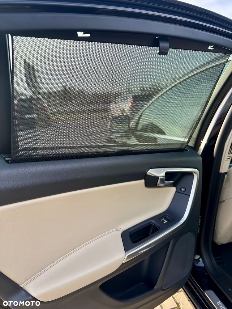 Volvo S60 T5 AWD Geartronic - 23