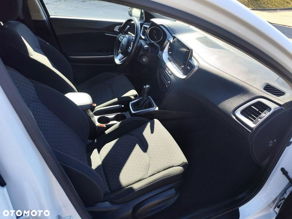 Kia Ceed - 17