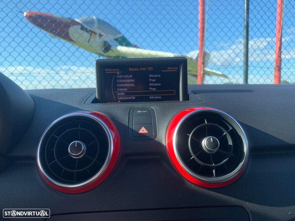 Audi A1 1.2 TFSI S-line - 23