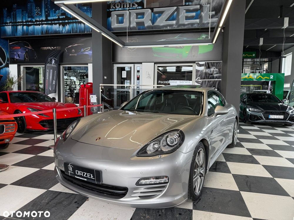 Porsche Panamera - 1