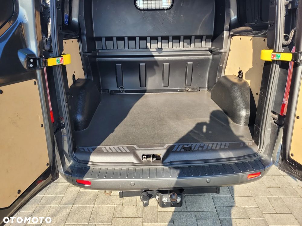 Ford Transit Custom - 19