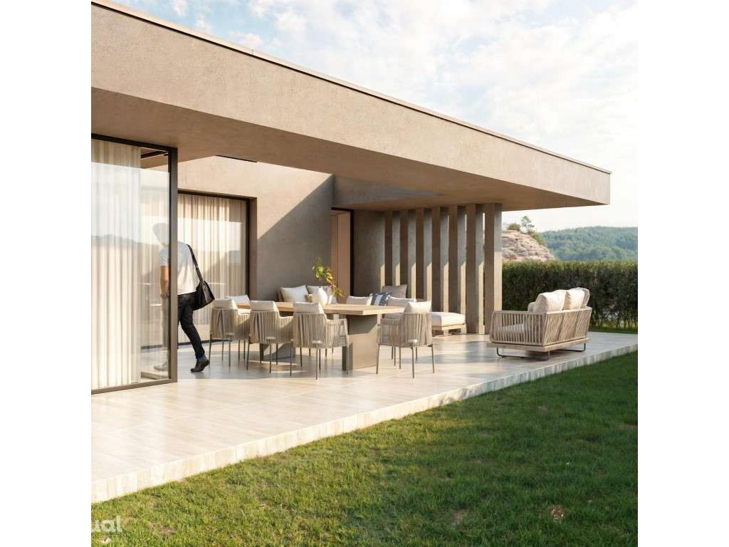 Viva com Elegância: Moradia Térrea com Piscina, 4 Frentes e Jardim ... - Grande imagem: 3/16