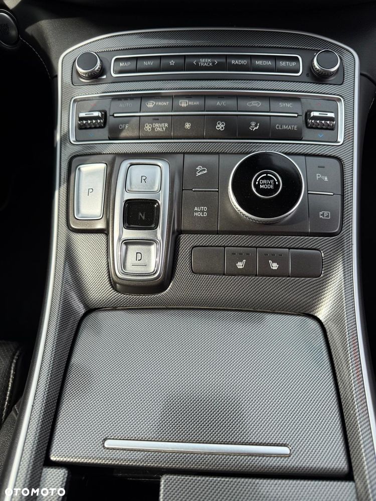 Hyundai Santa Fe 1.6 T-GDI HEV Executive - 13