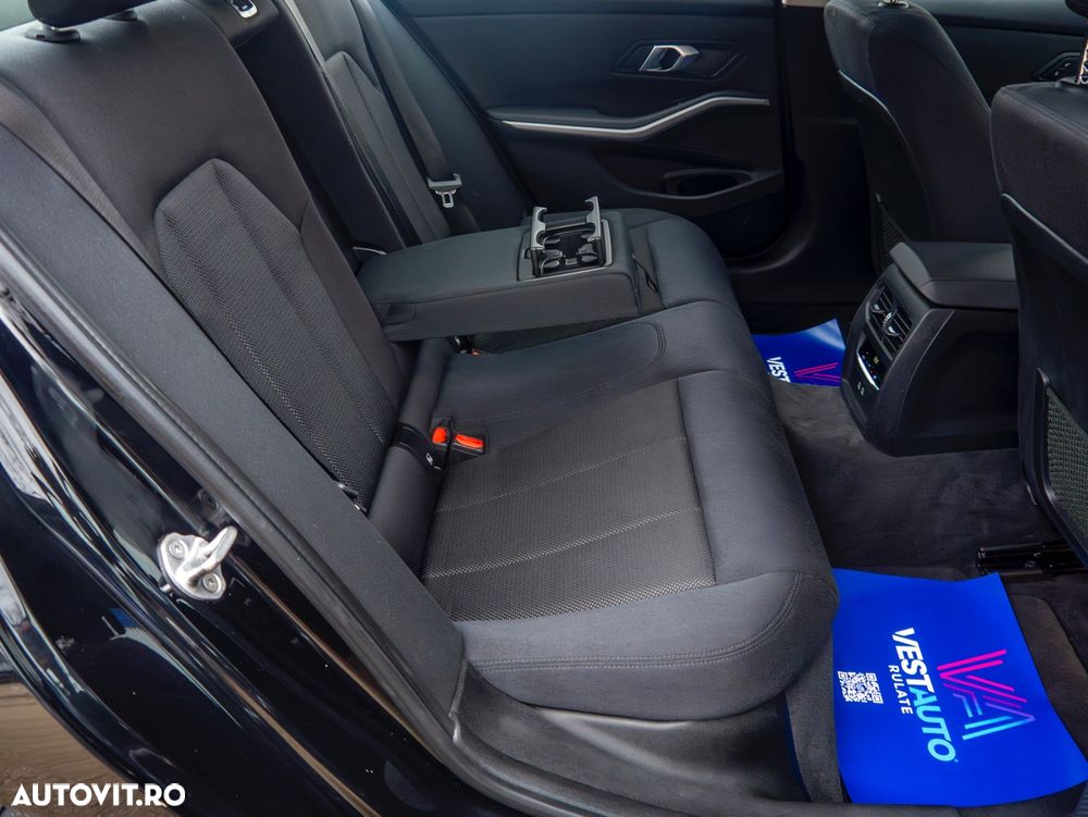 BMW Seria 3 320d xDrive AT Advantage - 28