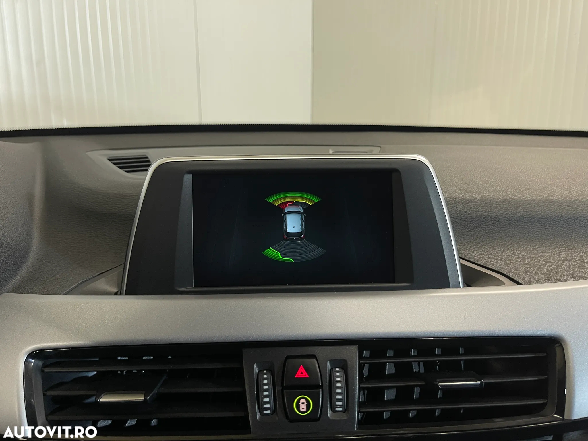 BMW X1 sDrive18d - 12
