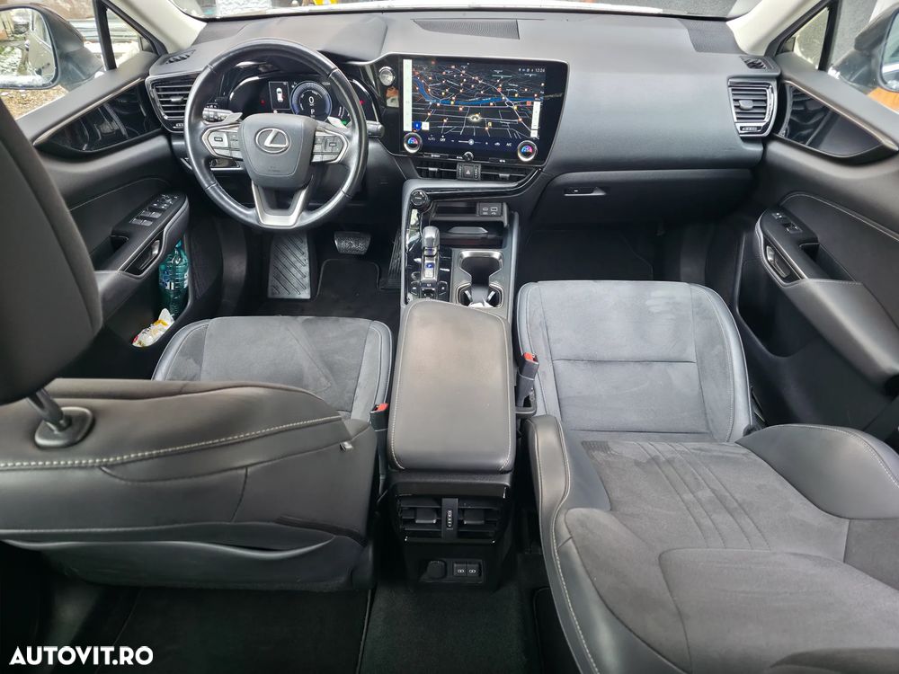 Lexus Seria NX - 7