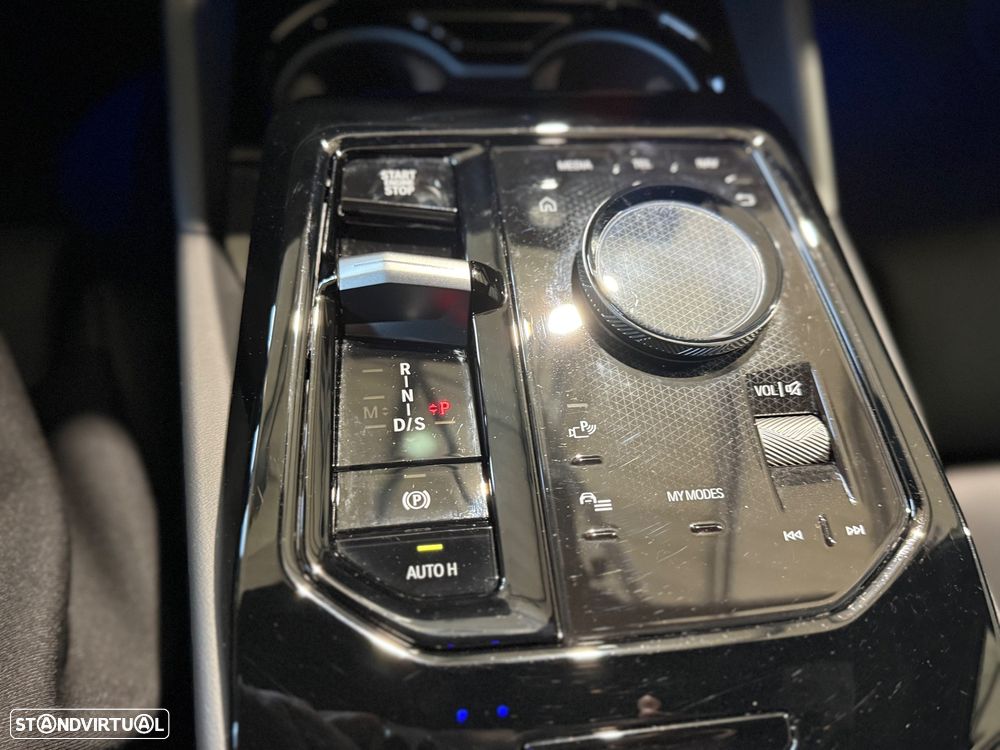 BMW 530 e Pack Desportivo M - 37