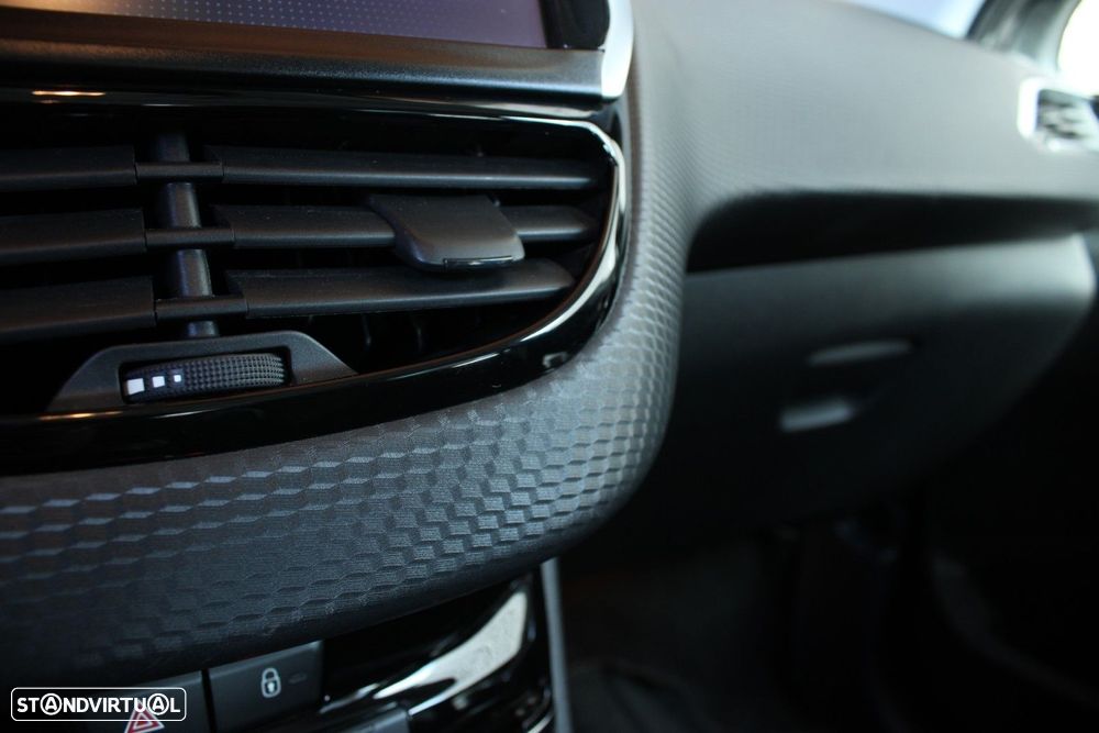 Peugeot 2008 1.2 PureTech Allure - 5