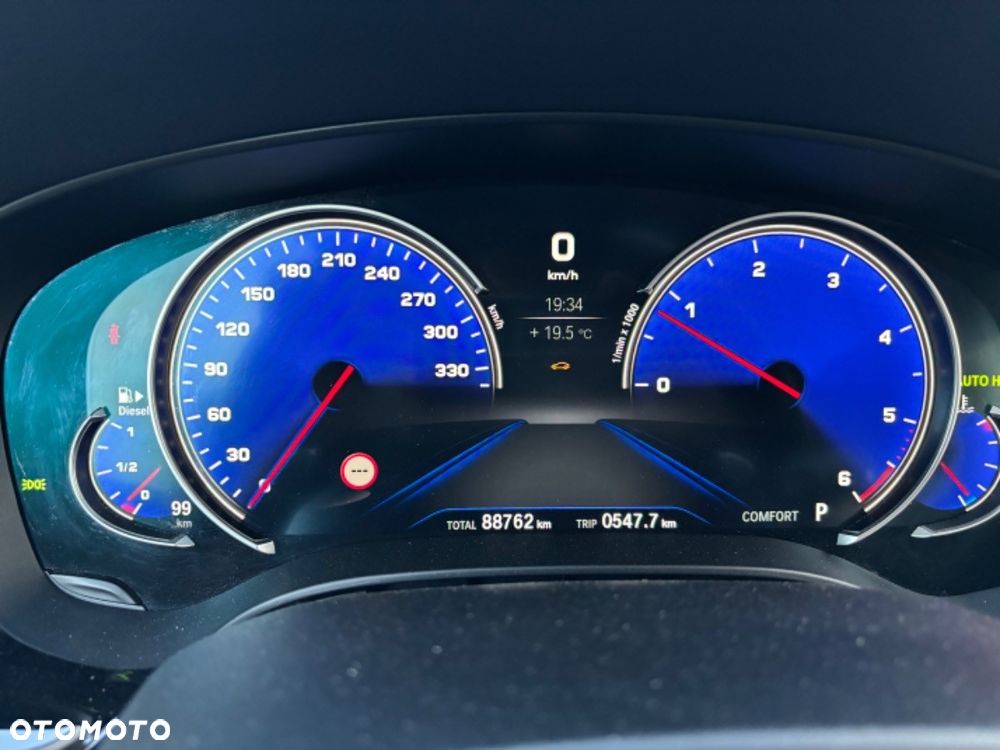 BMW Seria 5 520d xDrive Luxury Line sport - 39