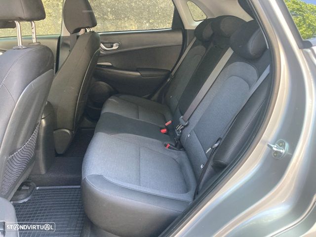 Hyundai Kauai Advantage - 32