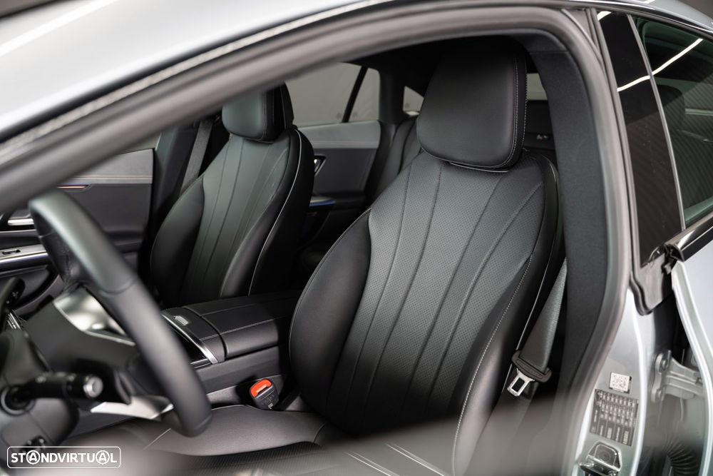 Mercedes-Benz EQE 300 Edition Electric Art - 13