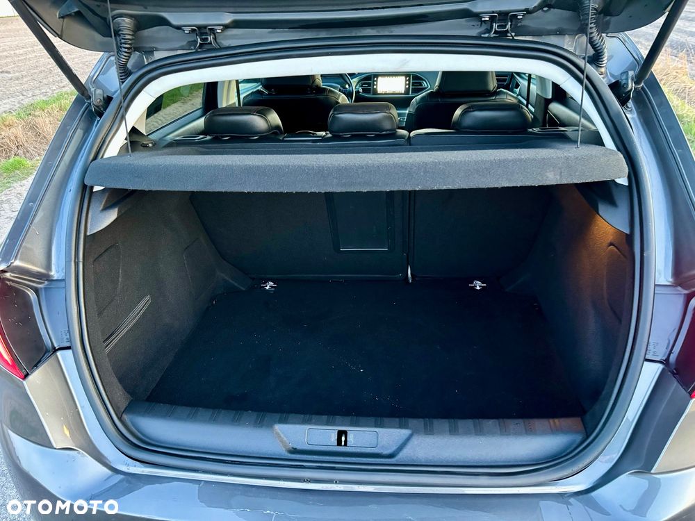 Peugeot 308 1.2 PureTech Allure S&S - 8