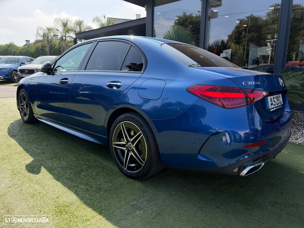 Mercedes-Benz C 300 e AMG Line - 16