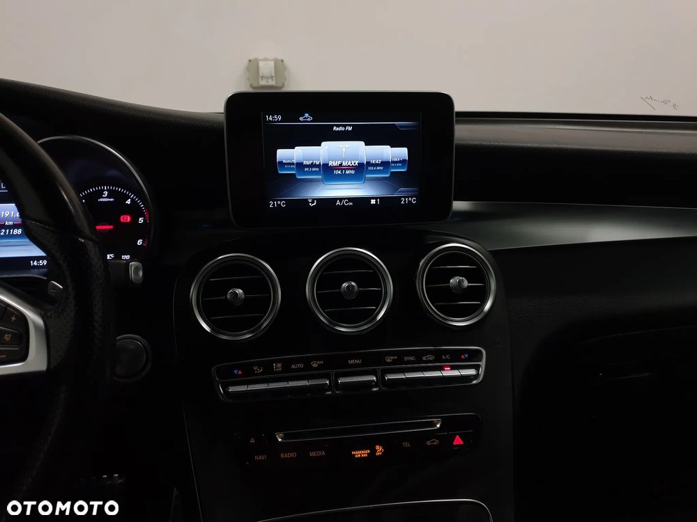 Mercedes-Benz GLC 220 d 4Matic 9G-TRONIC AMG Line - 13