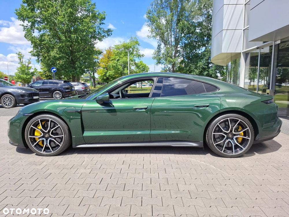 Porsche Taycan 105kWh Turbo S - 8