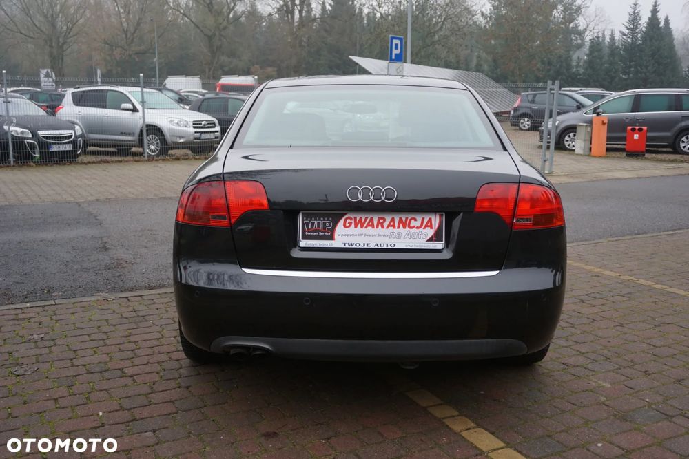 Audi A4 Limousine 2.0 TDI - 4