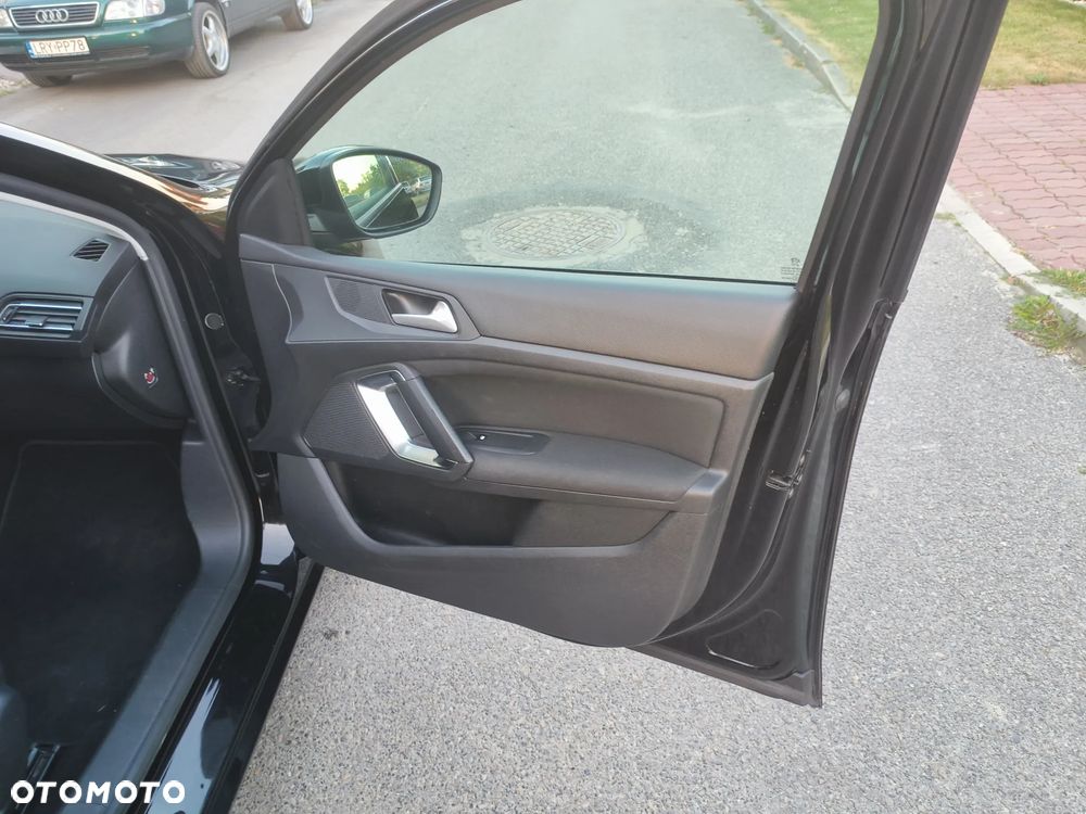 Peugeot 308 1.6 BlueHDi Business Line S&S - 18