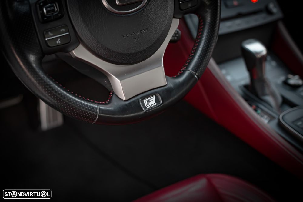 Lexus RC 300h F Sport+ - 37