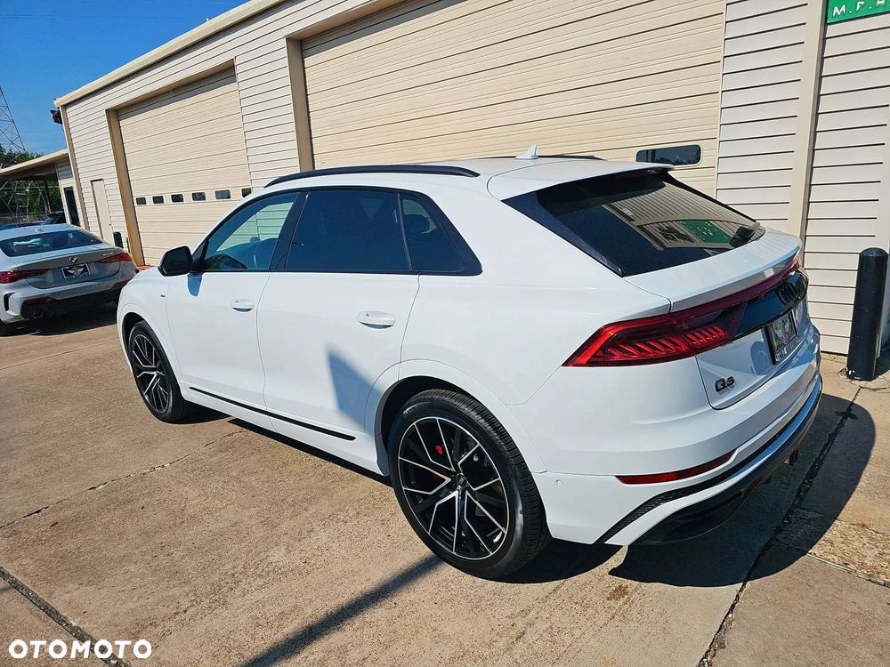 Audi Q8 55 TFSI quattro tiptronic - 4