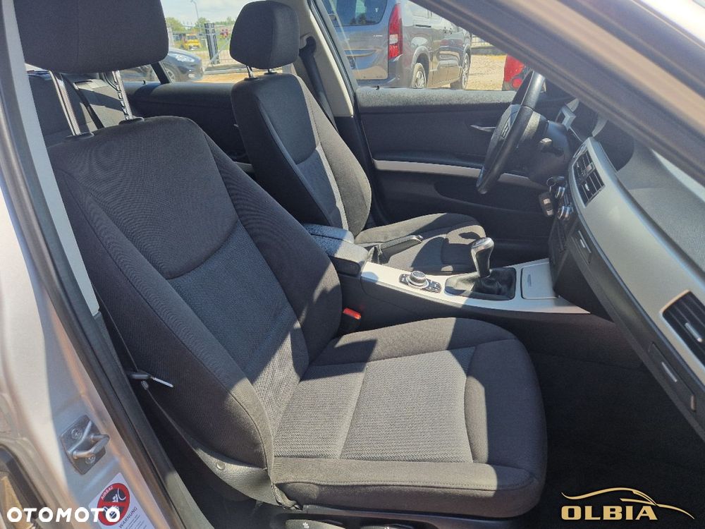 BMW Seria 3 - 21