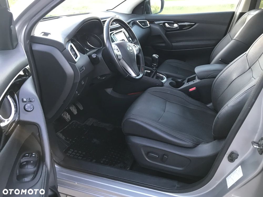 Nissan Qashqai 1.6 DCi 4x4 N-Connecta EU6 - 11