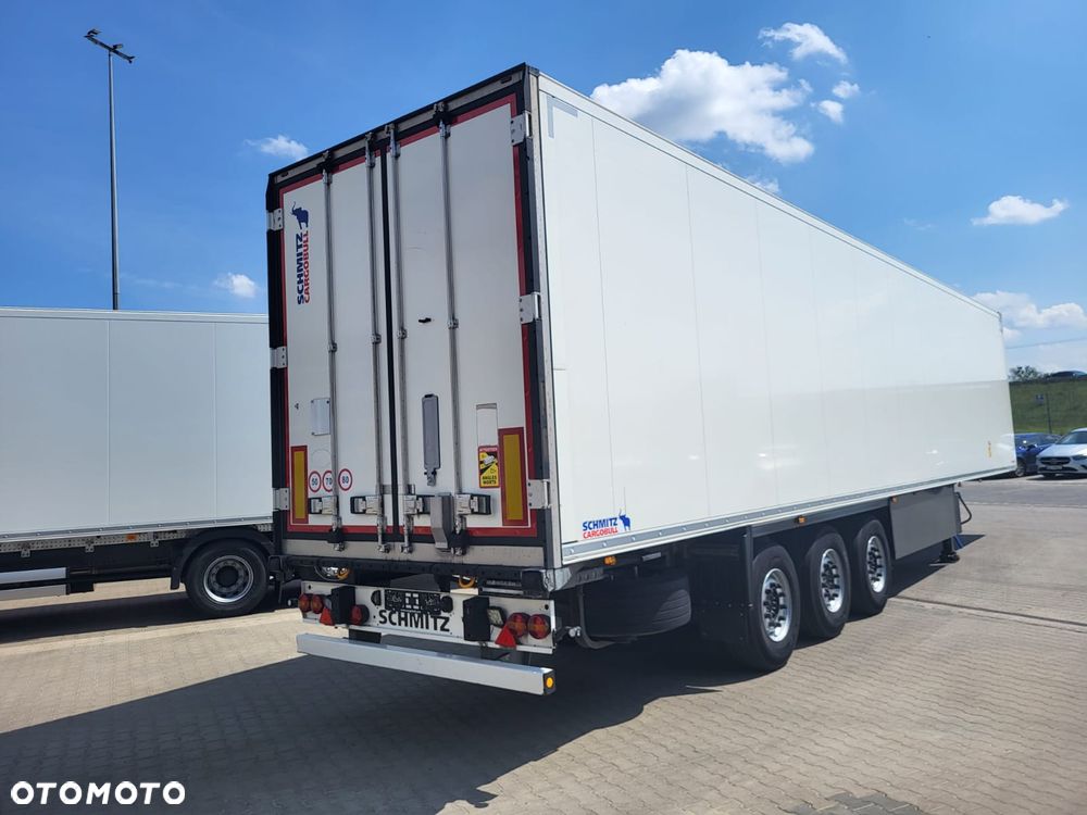 Schmitz Cargobull ThermoKing SLXi300; DOST; Uchwyty promowe, Paleciara - 2