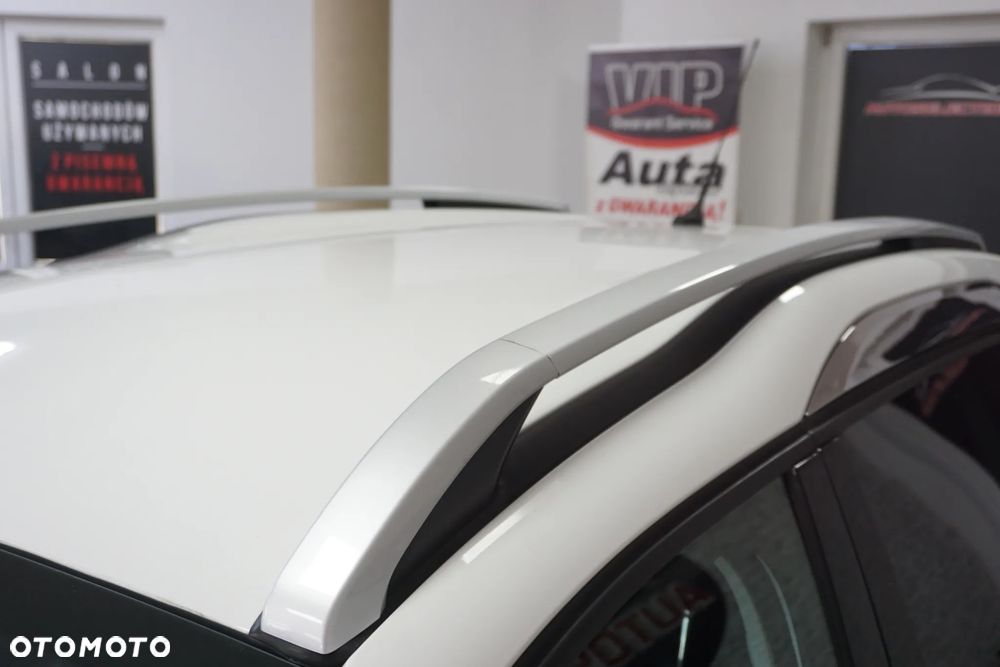 Peugeot 2008 BlueHDi 100 STOP & START Style - 12