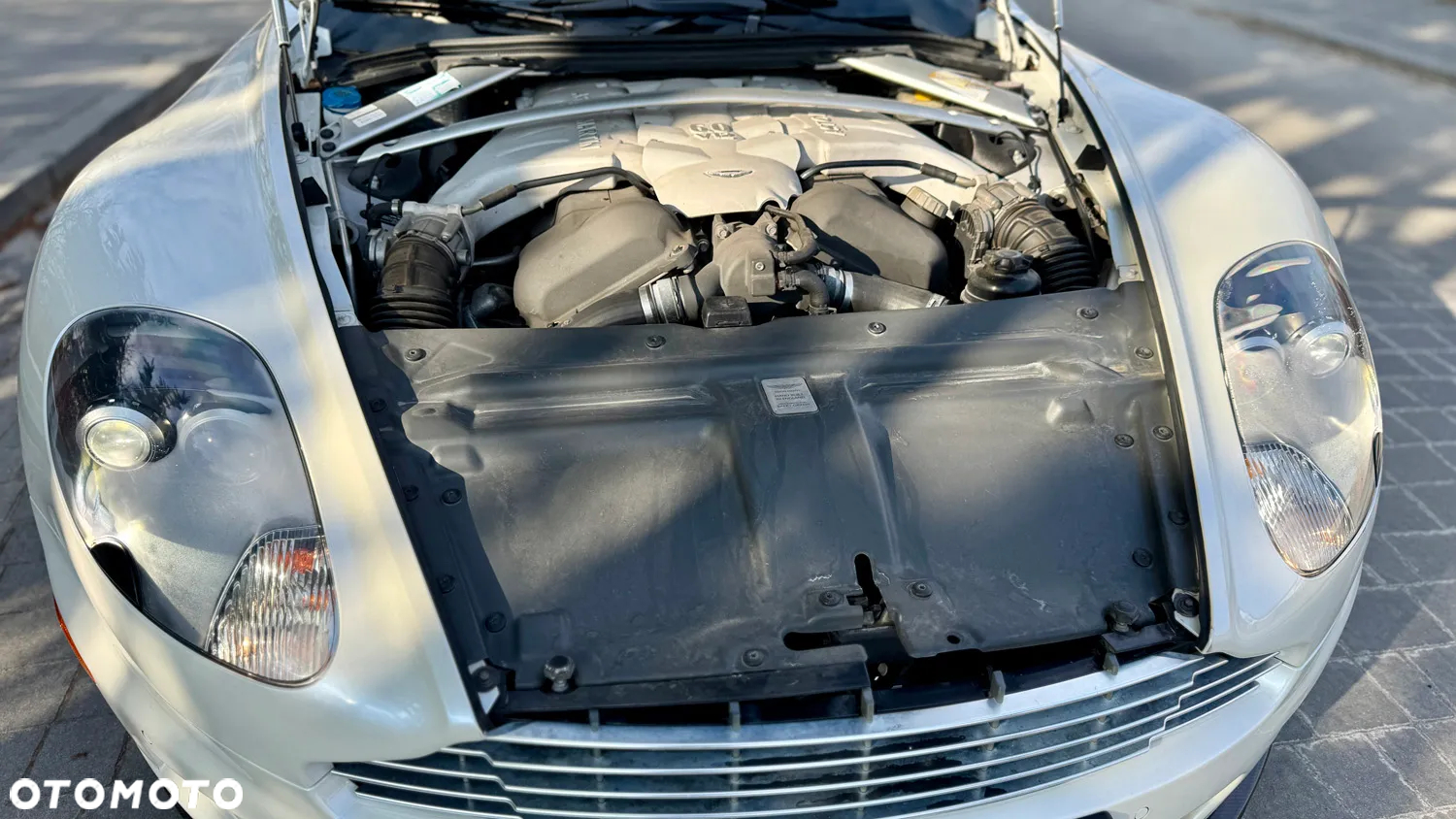 Aston Martin DBS Cabrio Touchtronic - 19