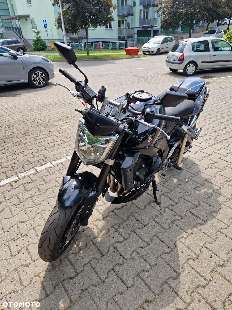 Yamaha FZ - 2