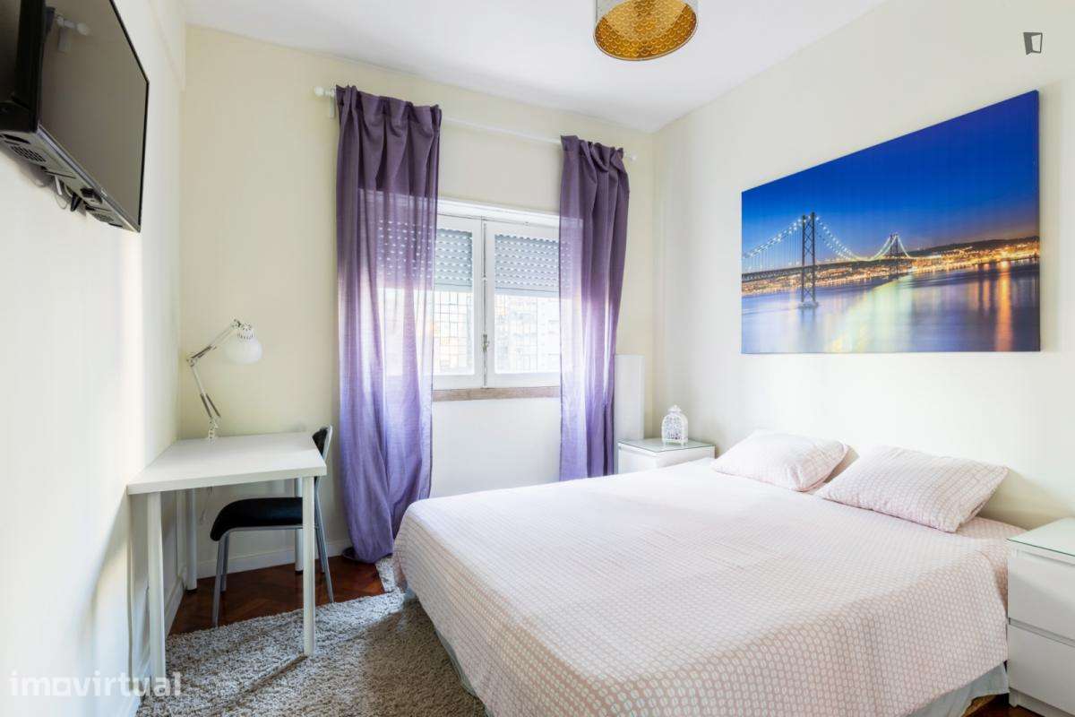 Quarto - localizado em Entrecampos Lisbon - Grande imagem: 2/19