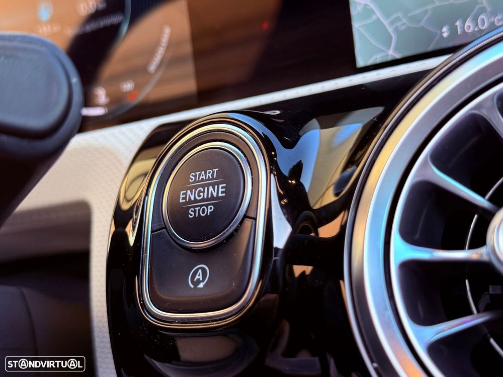 Mercedes-Benz CLA 180 7G-DCT Special Edition - 26