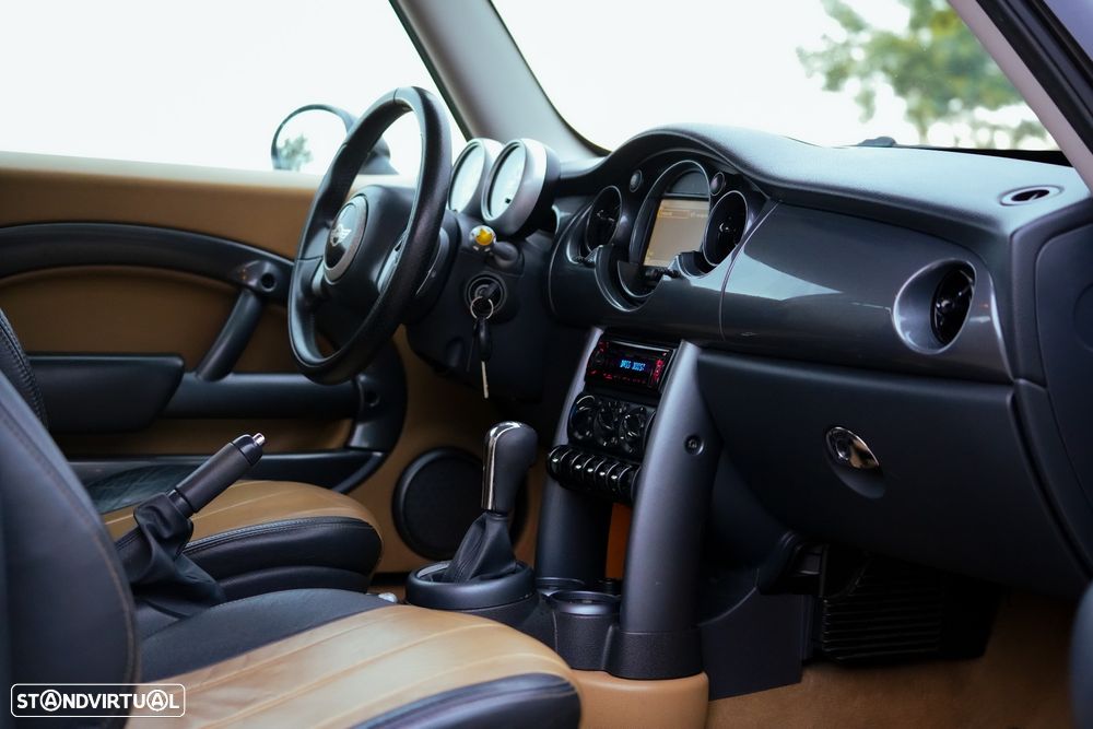 MINI 3 Portas One Aut. - 11