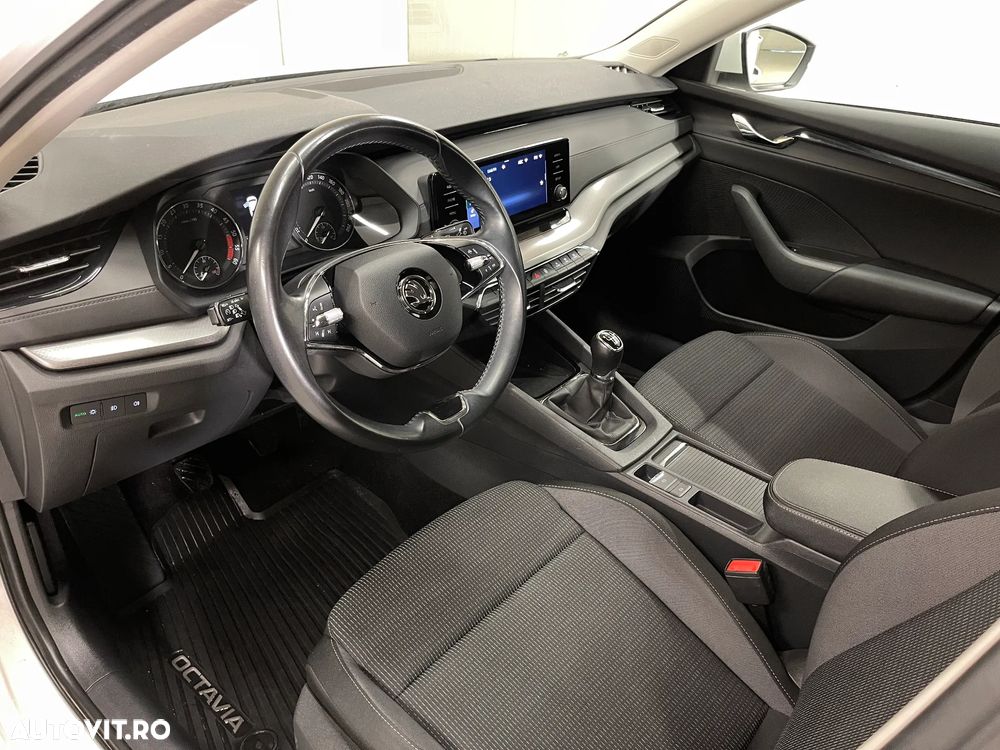 Skoda Octavia 2.0 TDI Ambition - 6