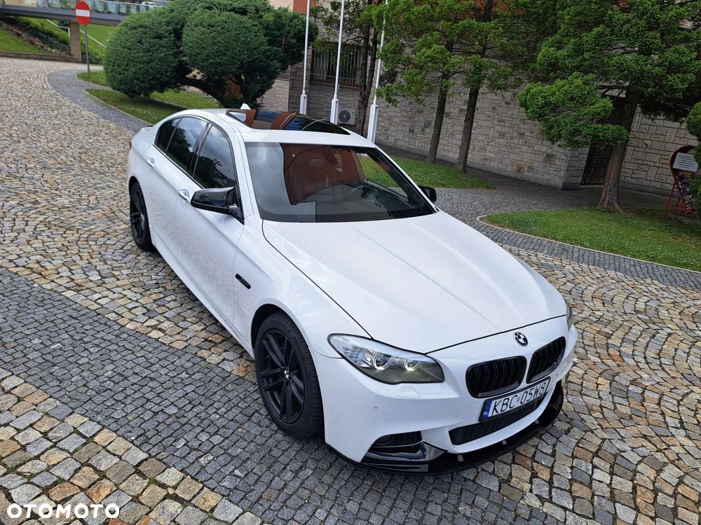 BMW Seria 5 528i xDrive - 13