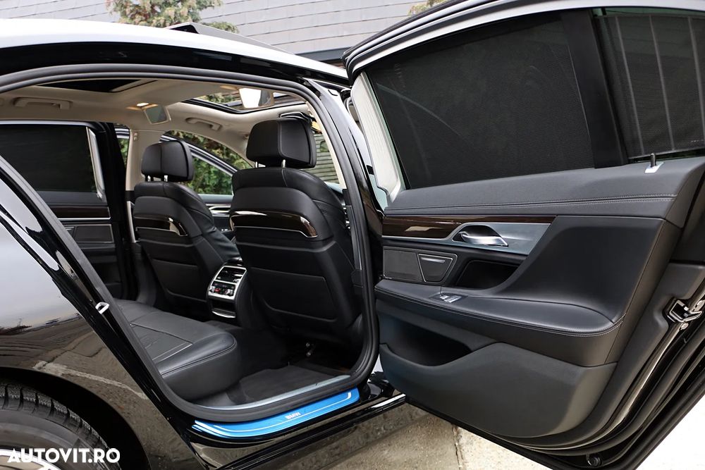 BMW Seria 7 740Li xDrive - 24