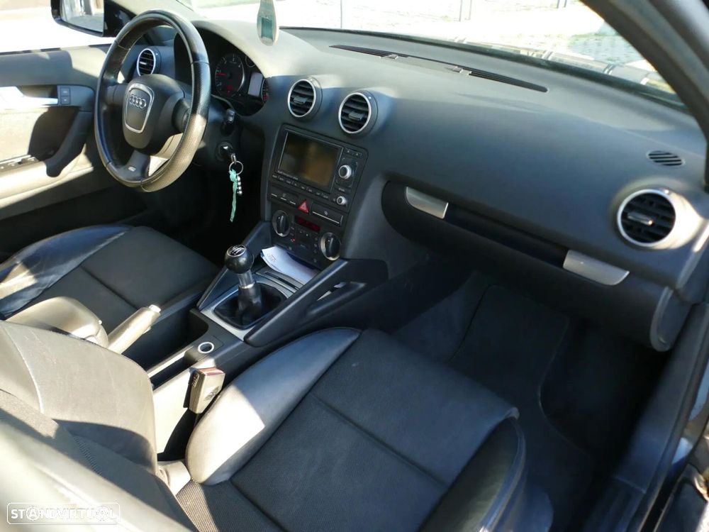 Audi A3 Sportback 2.0 TDi S-line - 26