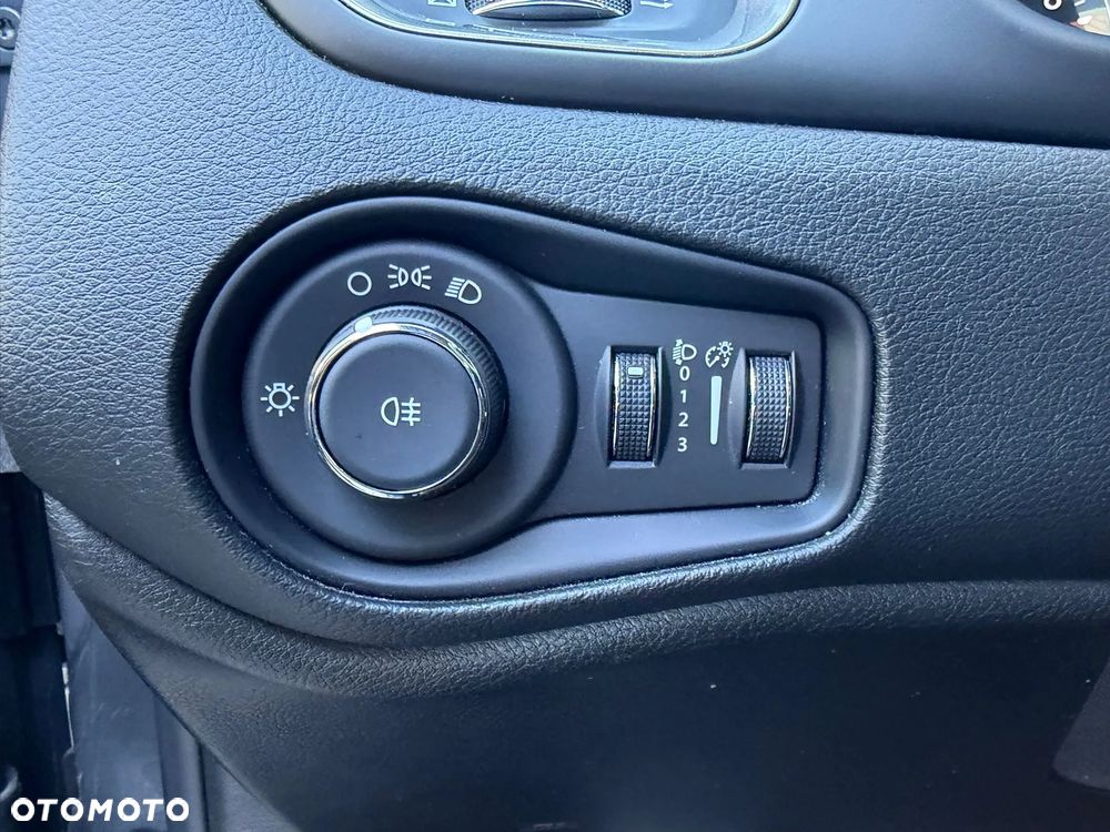 Jeep Renegade 1.5 T4 mHEV Longitude FWD S&S DCT - 21