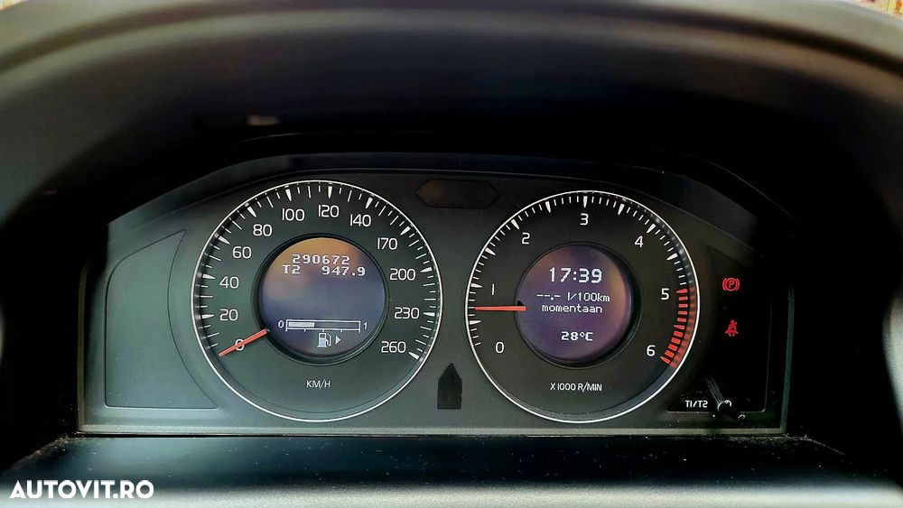 Volvo XC 60 2.4D AWD - 16