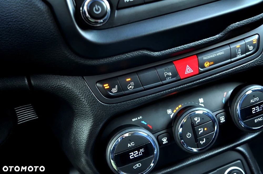 Jeep Renegade 1.4 MultiAir Limited FWD S&S - 33