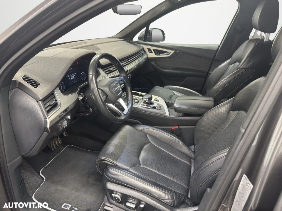 Audi Q7 - 11