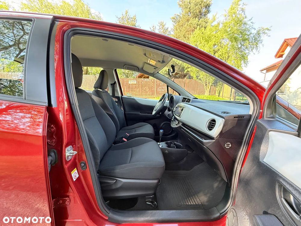 Toyota Yaris Hybrid 100 Premium EU6 - 24