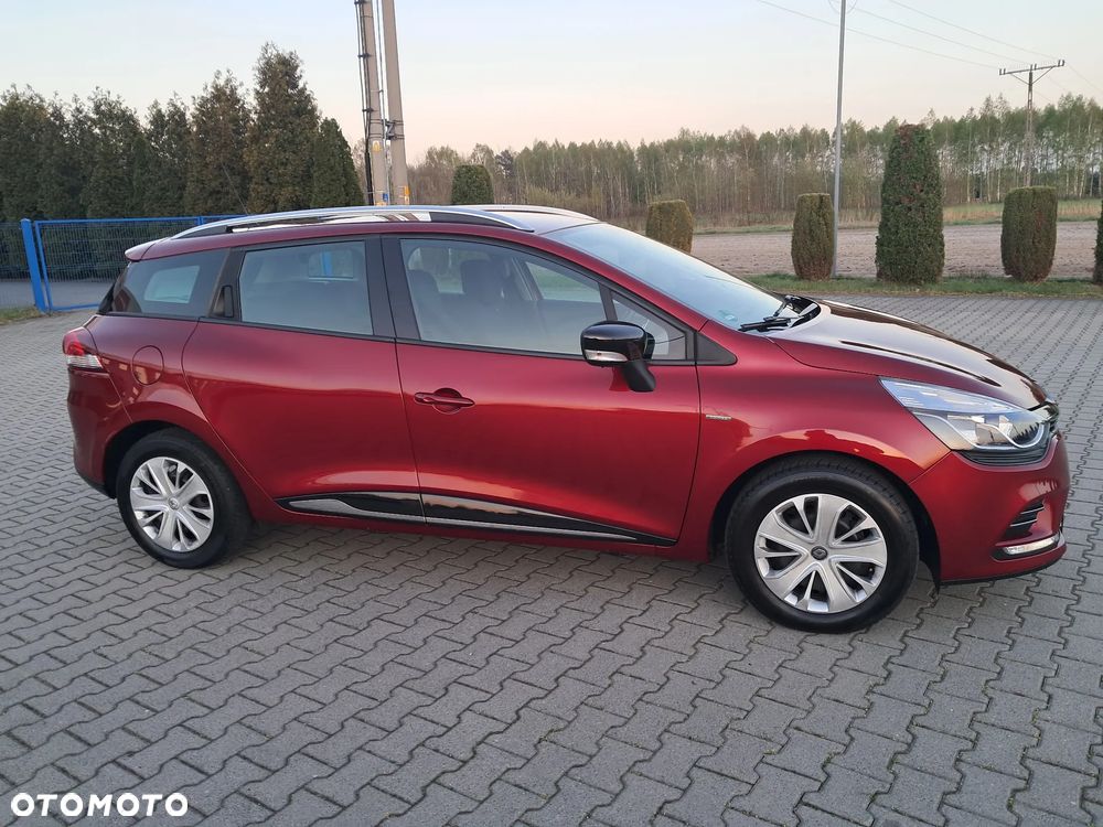 Renault Clio 1.2 16V 75 LIMITED - 8