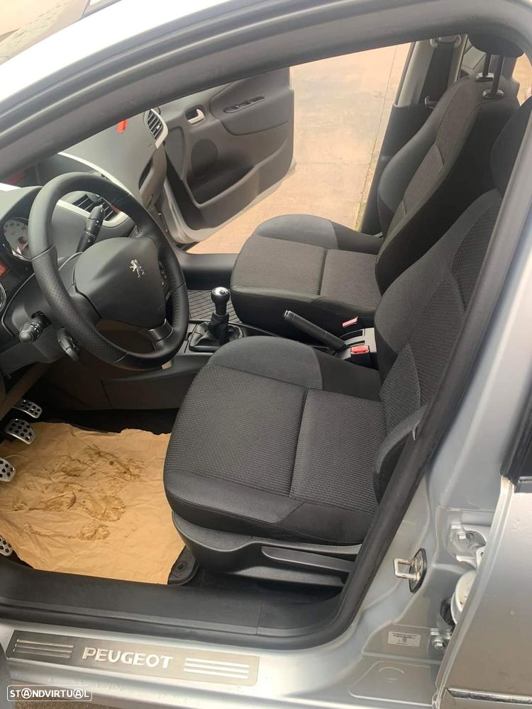 Peugeot 207 1.4 HDi Sport - 15