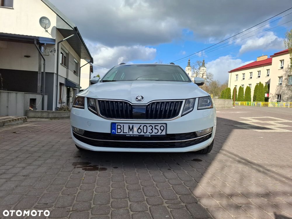Skoda Octavia 1.6 TDI Premium Edition - 4