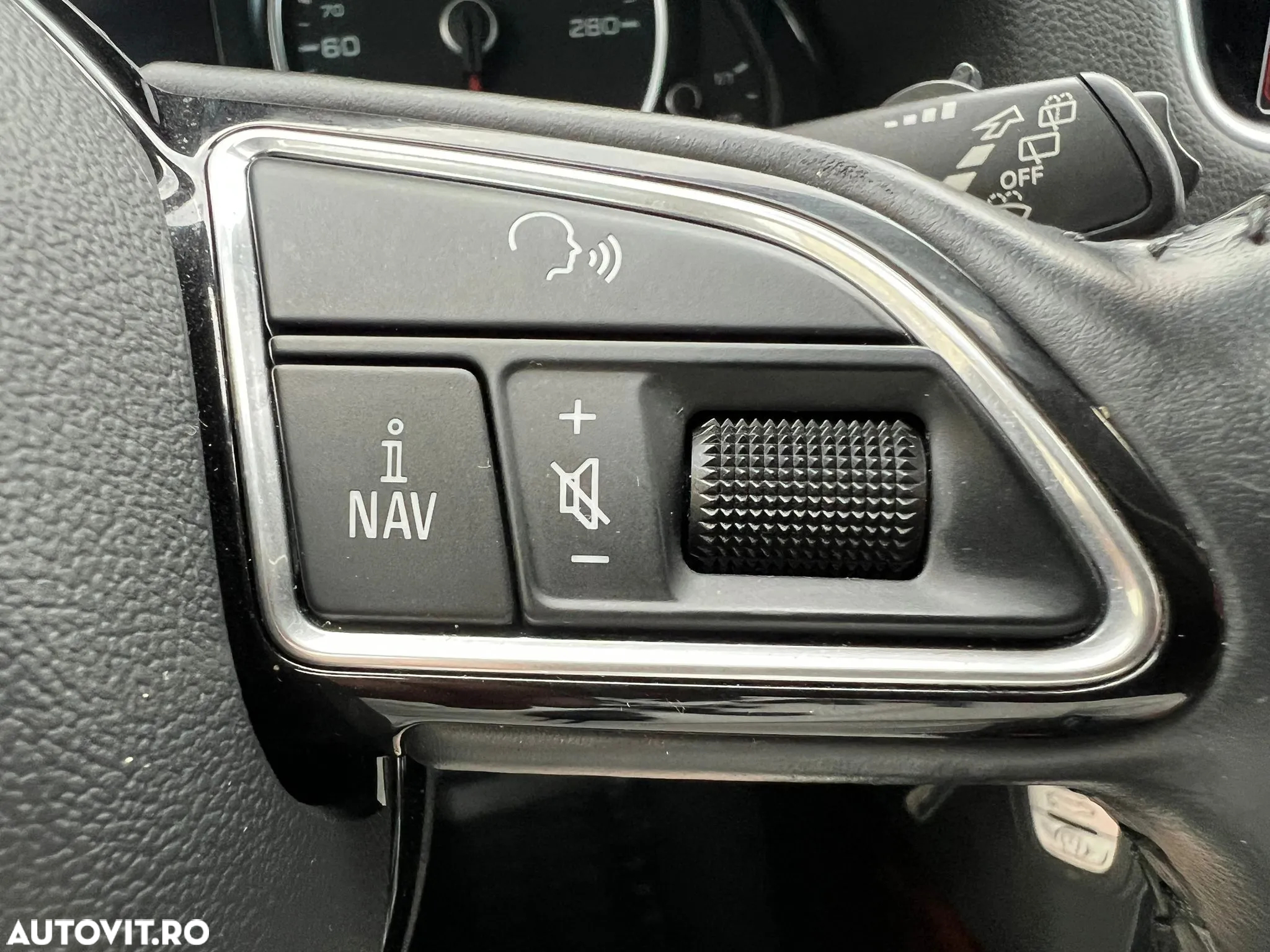 Audi Q5 2.0 40 TDI quattro S tronic Basic - 25