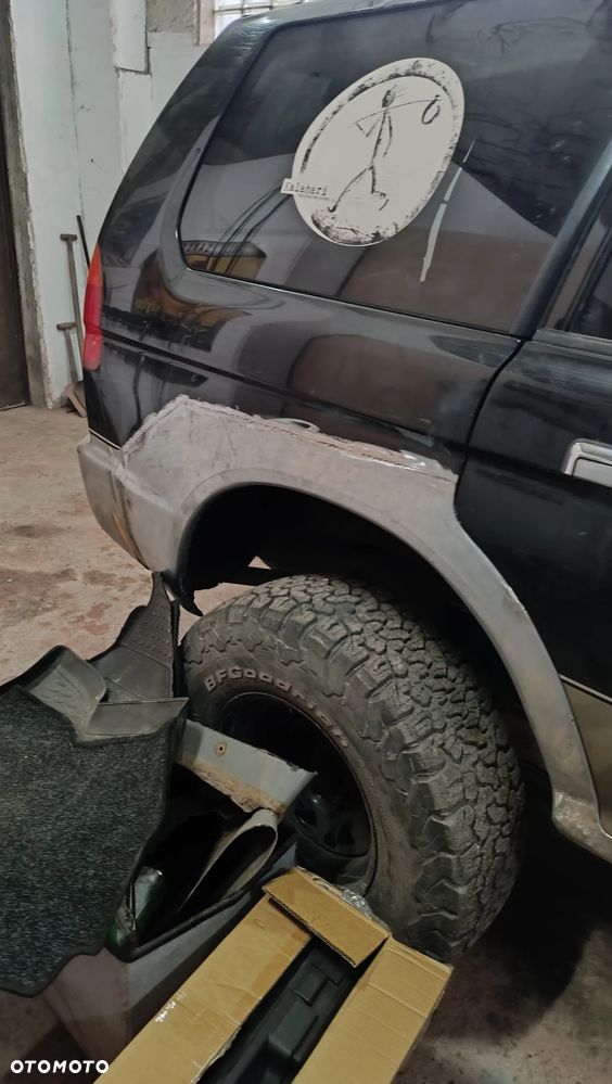 Mitsubishi Pajero - 5