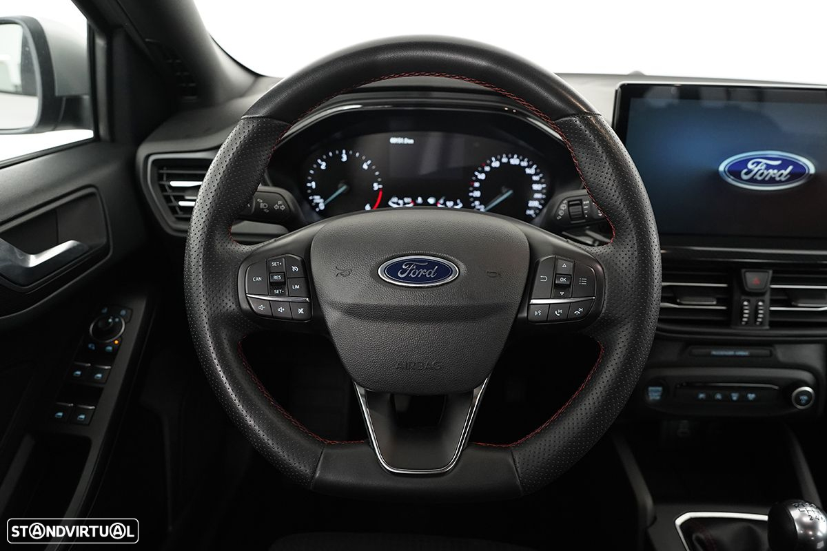 Ford Focus 1.5 TDCi EcoBlue ST-Line - 15