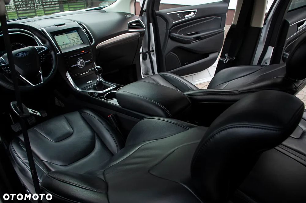 Ford Edge 2.0 TDCi 4x4 Titanium - 29